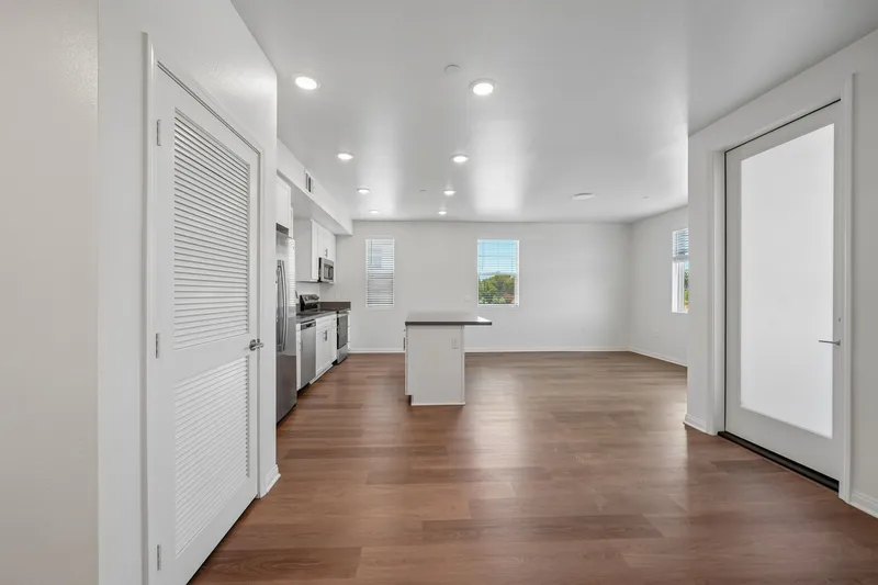 Gallery Park home photo 9